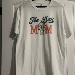 Tee Ball Mom T Shirt Size Large